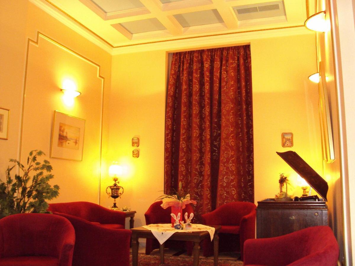 Astoria Hotel Traditional Comotini Exterior foto