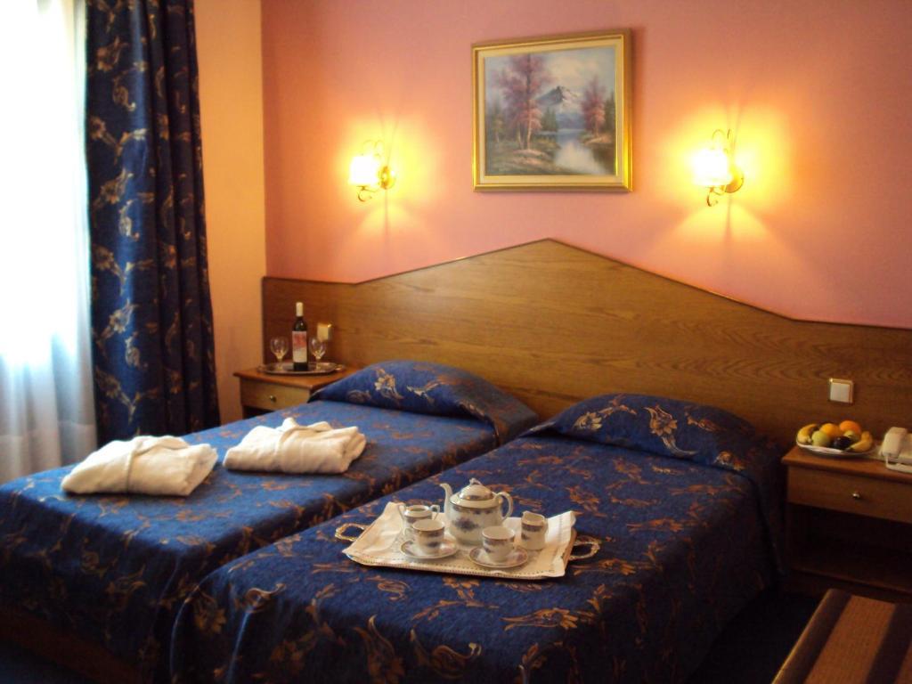 Astoria Hotel Traditional Komotini Quarto foto