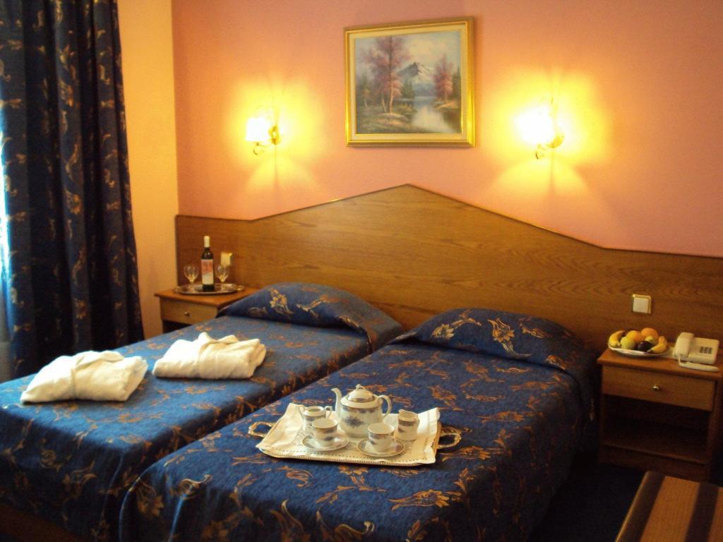Astoria Hotel Traditional Komotini Quarto foto