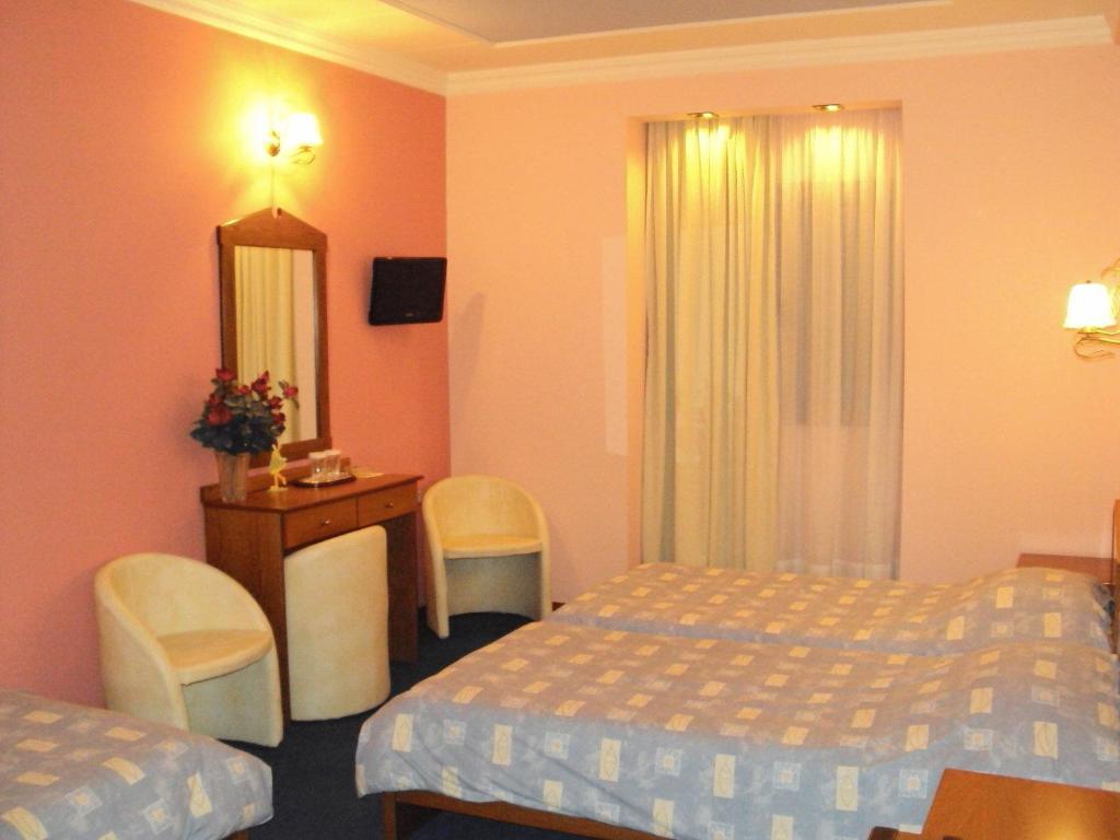 Astoria Hotel Traditional Komotini Quarto foto